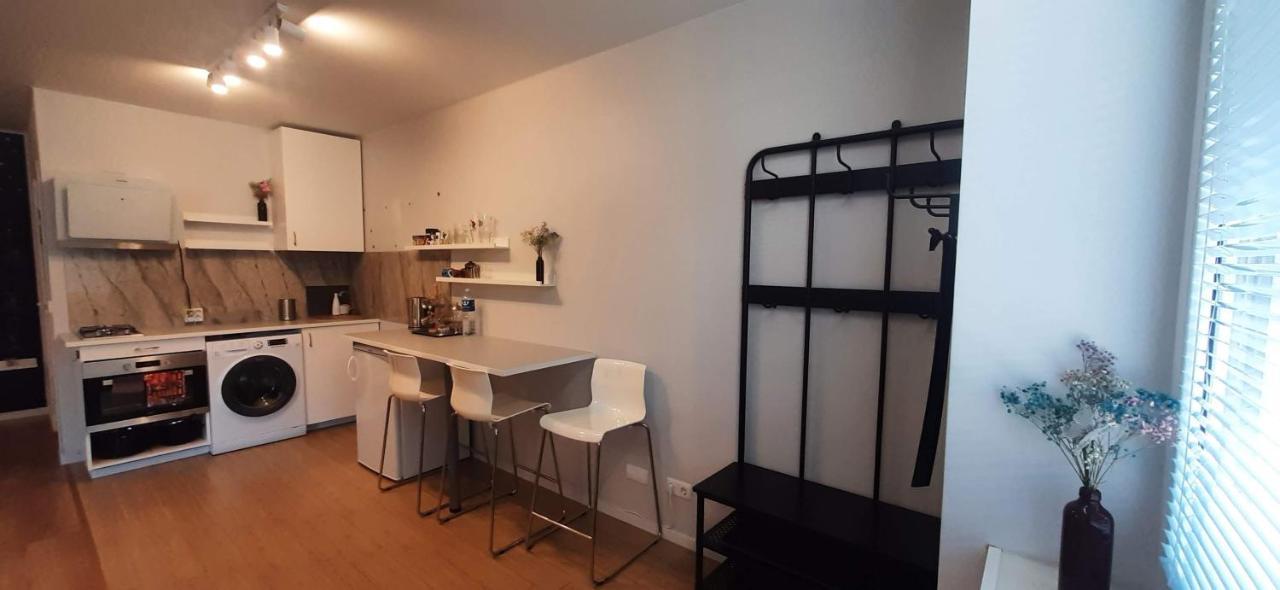 Elite Flats Two Bedroom Utena Bagian luar foto
